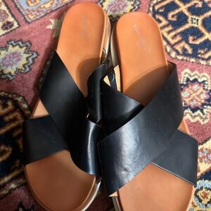 Elegant Black Leather Women's Sandals
